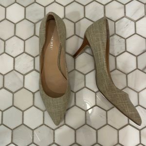 Nine West kitten heel - worn one time!